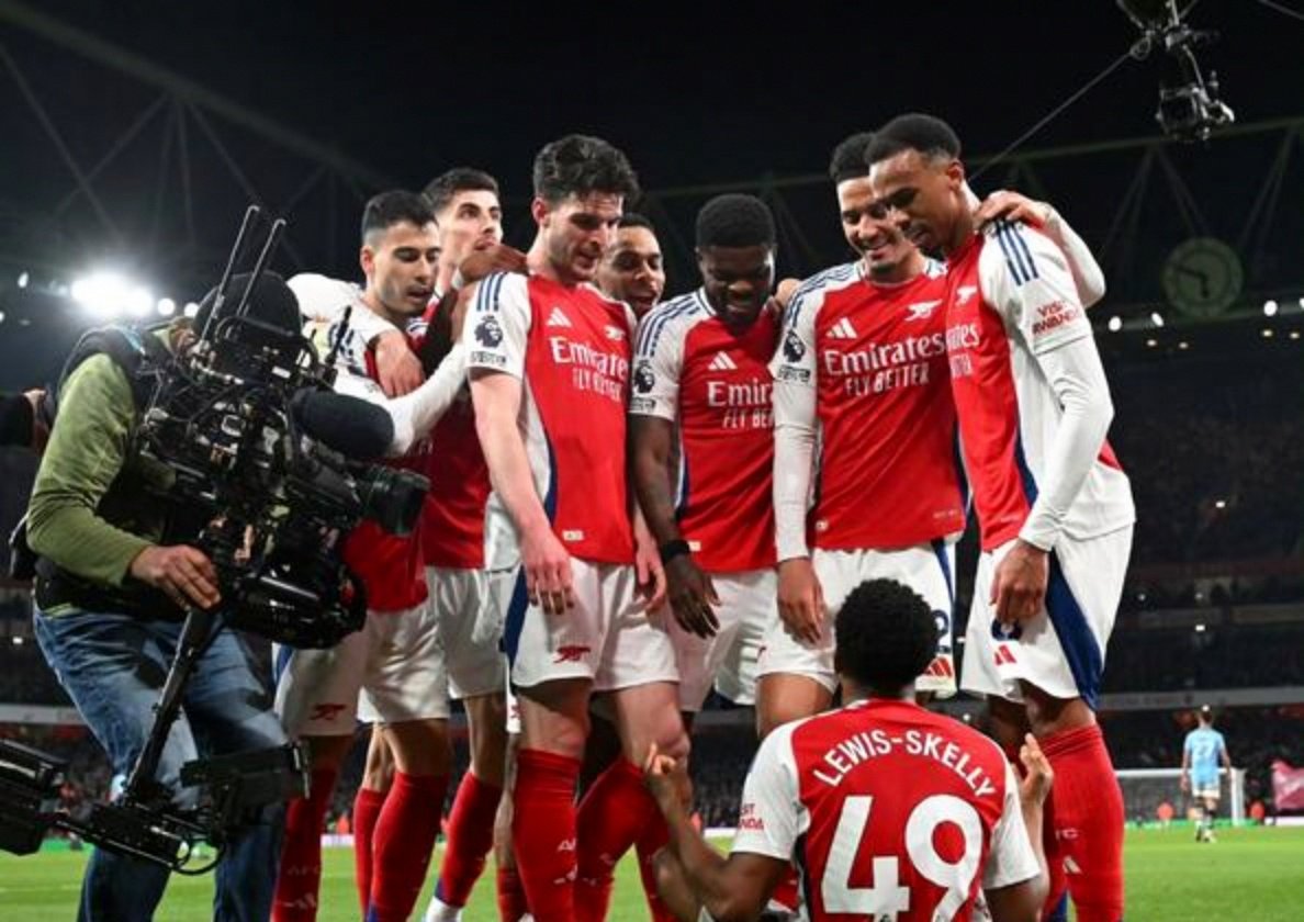 阿森纳主场击败伯恩茅斯，年轻人建功