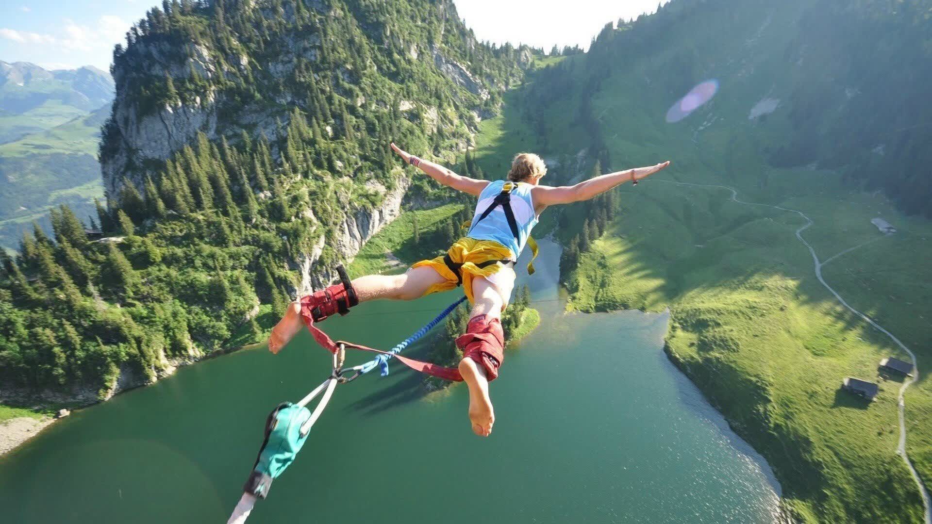 bti体育-双线狂飙!Uzi巅峰对决塔图姆,90秒激战比分领先却胜负难料